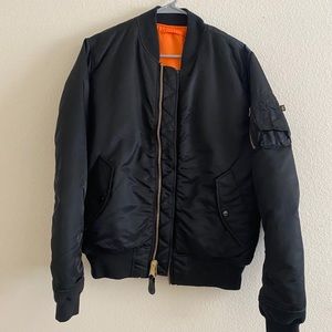 Alpha Industries Size Medium Black Bomber Jacket